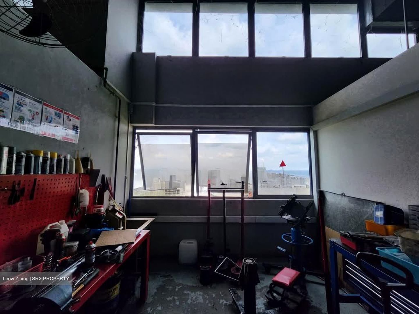 Carros Centre (D25), Factory #532399861